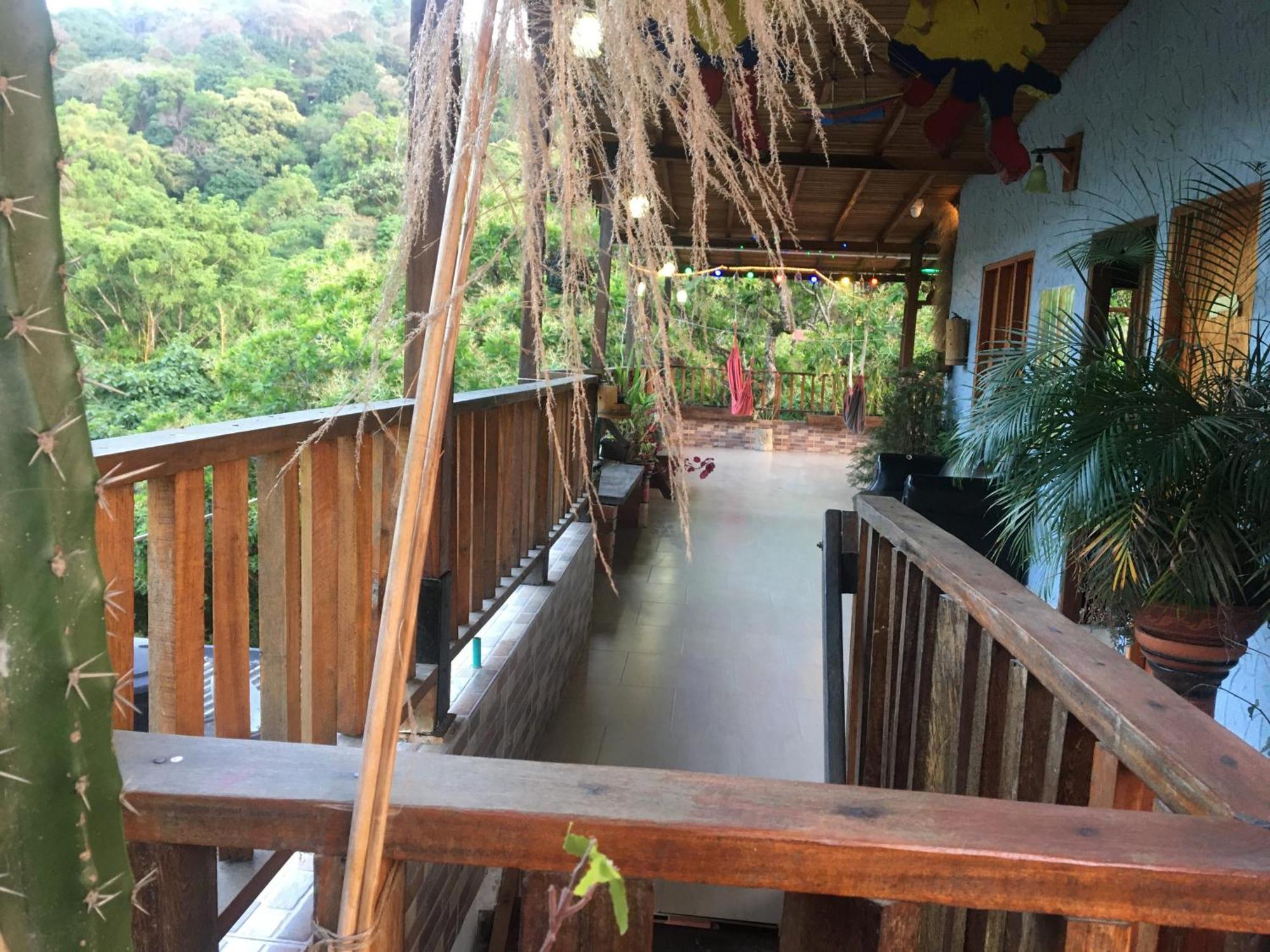 Hostal Los Wichos Минка Екстериор снимка