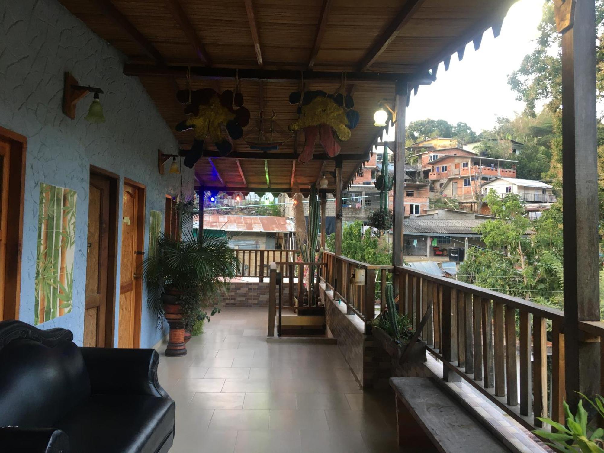 Hostal Los Wichos Минка Екстериор снимка