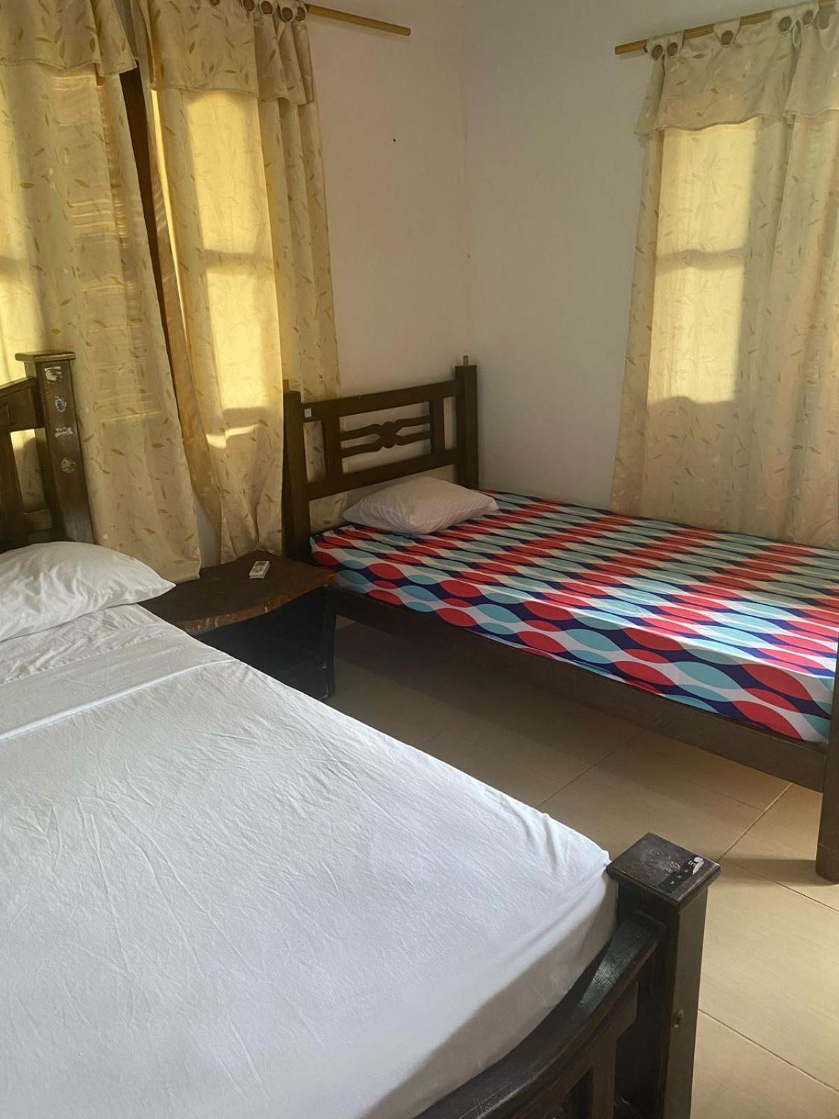 Hostal Los Wichos Минка Екстериор снимка